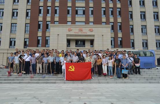 图片包含 建筑物, 户外, 道路, 地面描述已自动生成